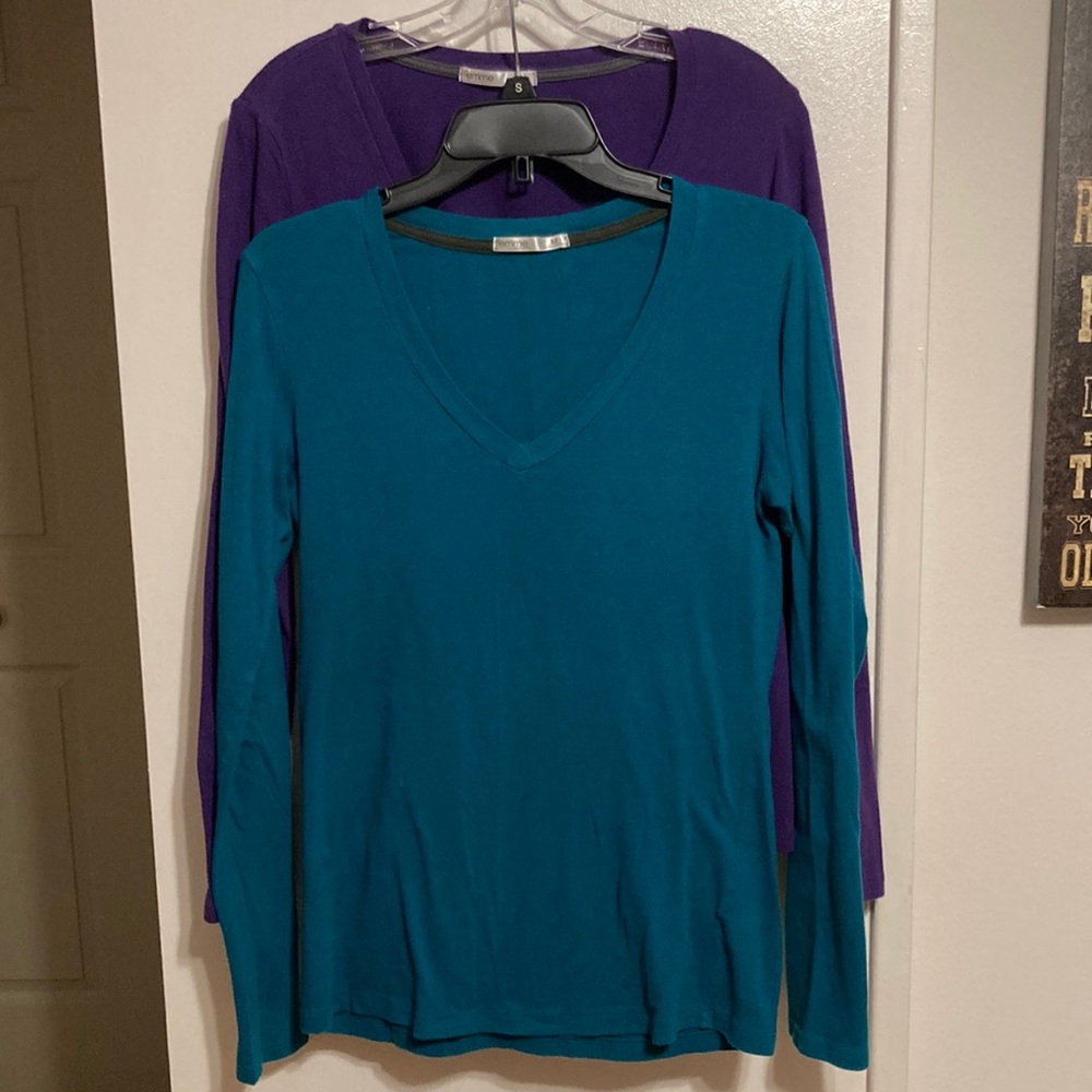 Femme Women’s Long-Sleeve V-neck Fitted Shirts Bundle of 2 (size M)